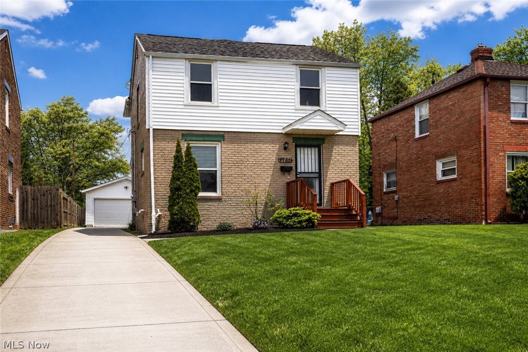 17511 Throckley Avenue Cleveland OH 44128