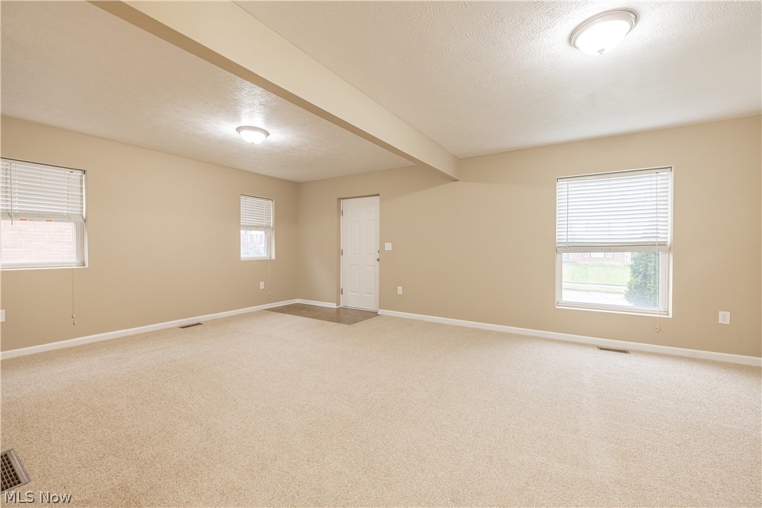 17511 Throckley Avenue Cleveland OH 44128