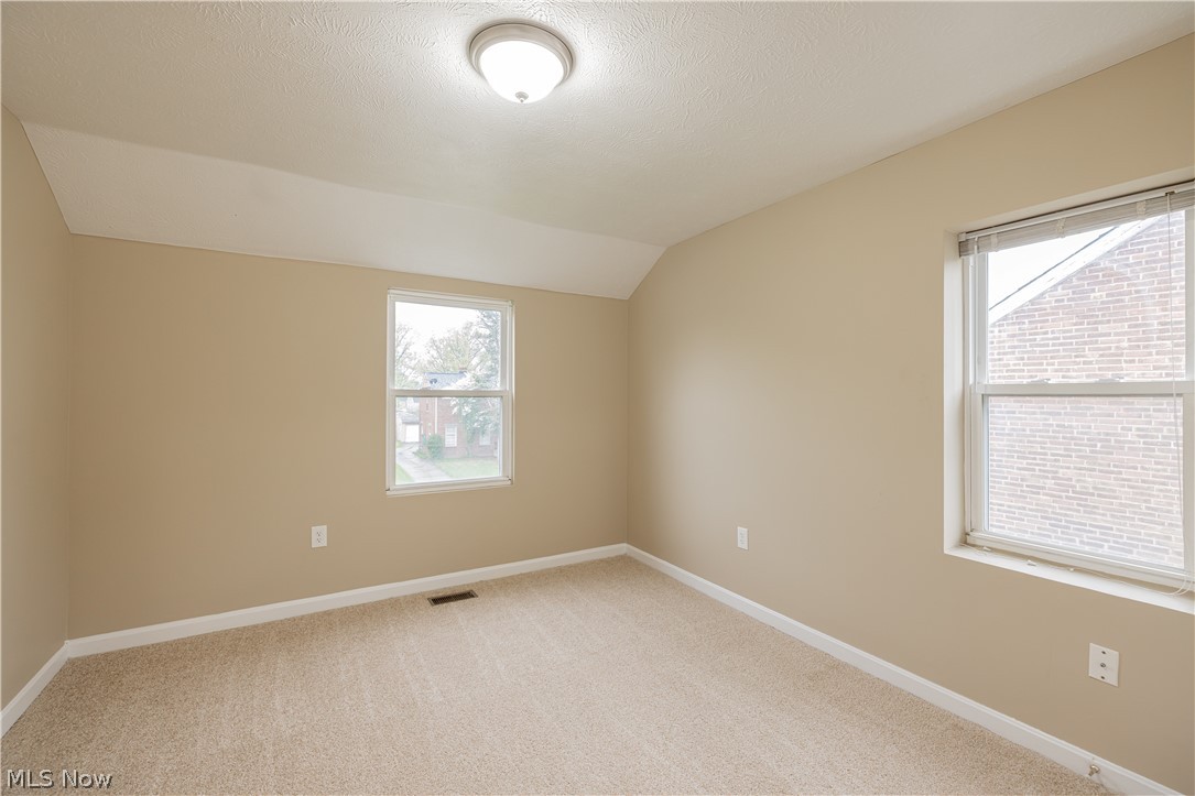 17511 Throckley Avenue Cleveland OH 44128