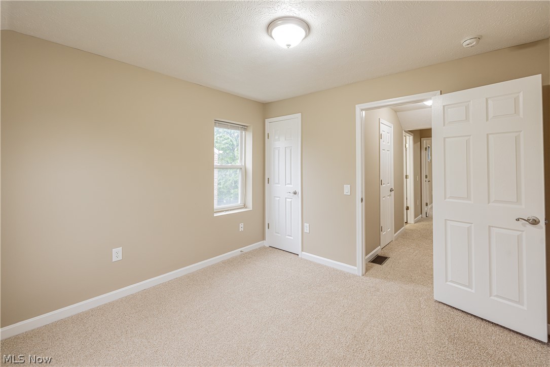 17511 Throckley Avenue Cleveland OH 44128