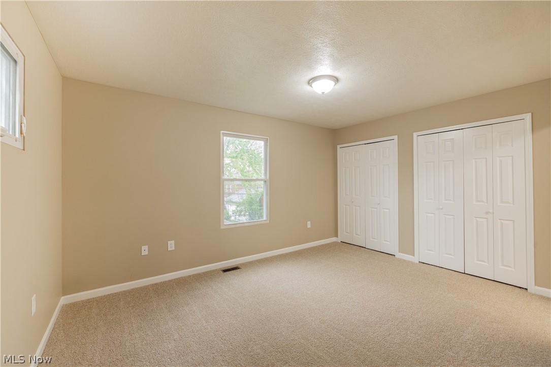 17511 Throckley Avenue Cleveland OH 44128