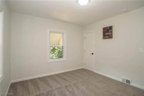 359 Lincoln Avenue Barberton OH 44203
