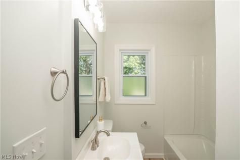 359 Lincoln Avenue Barberton OH 44203