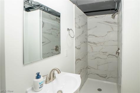 359 Lincoln Avenue Barberton OH 44203