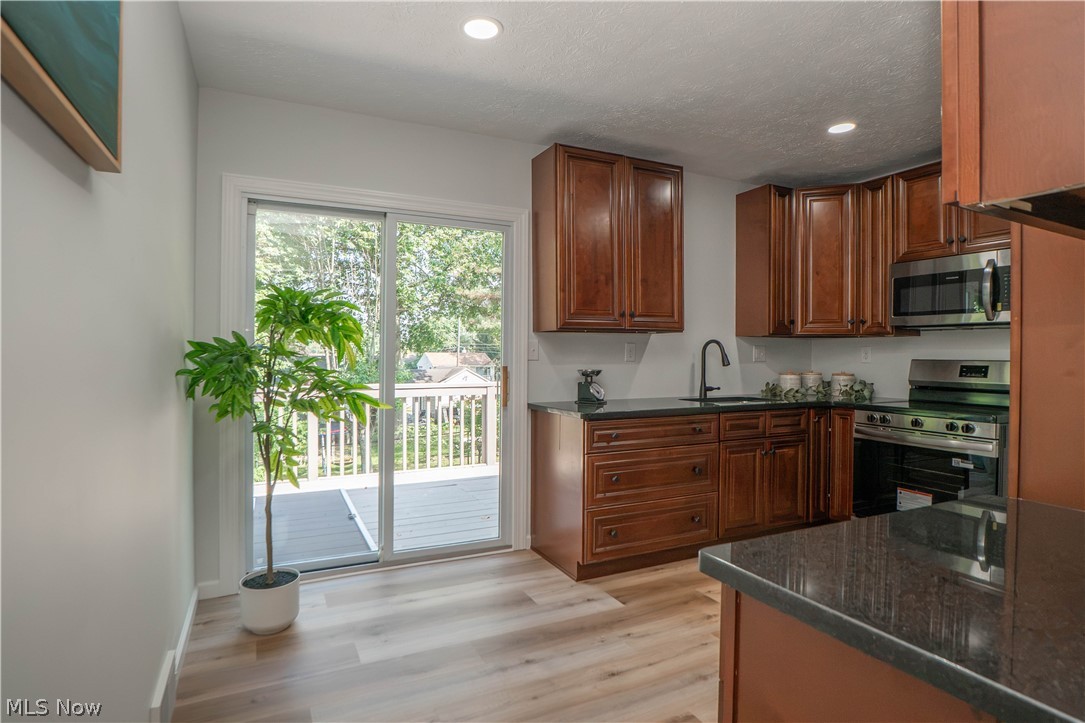 359 Lincoln Avenue Barberton OH 44203