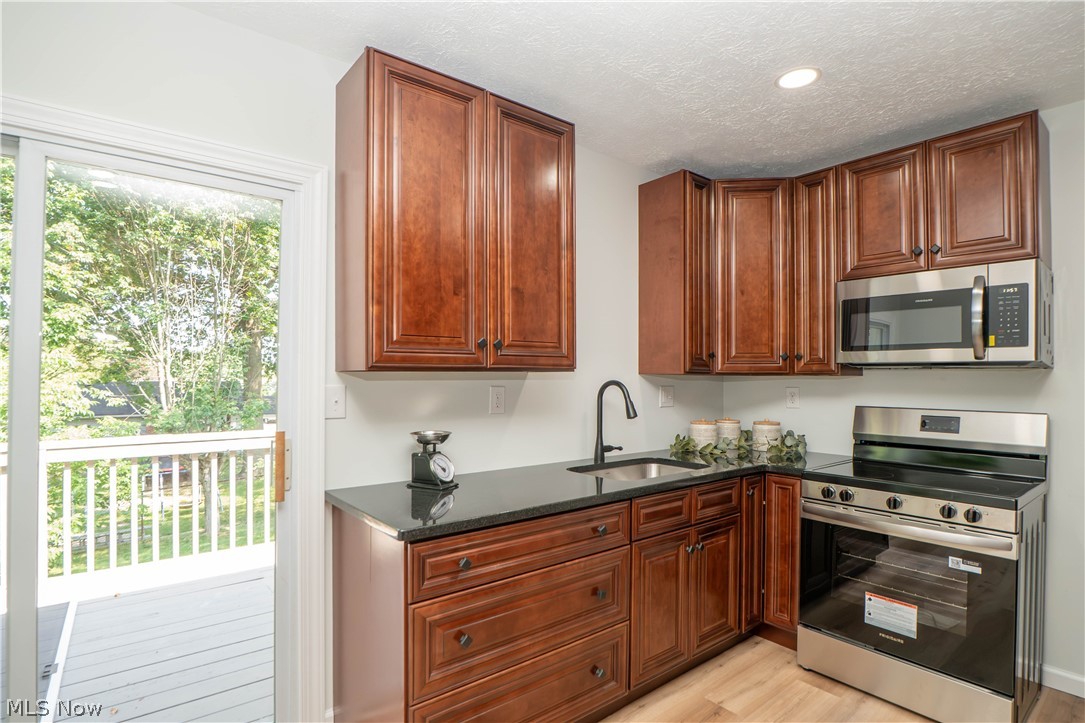 359 Lincoln Avenue Barberton OH 44203