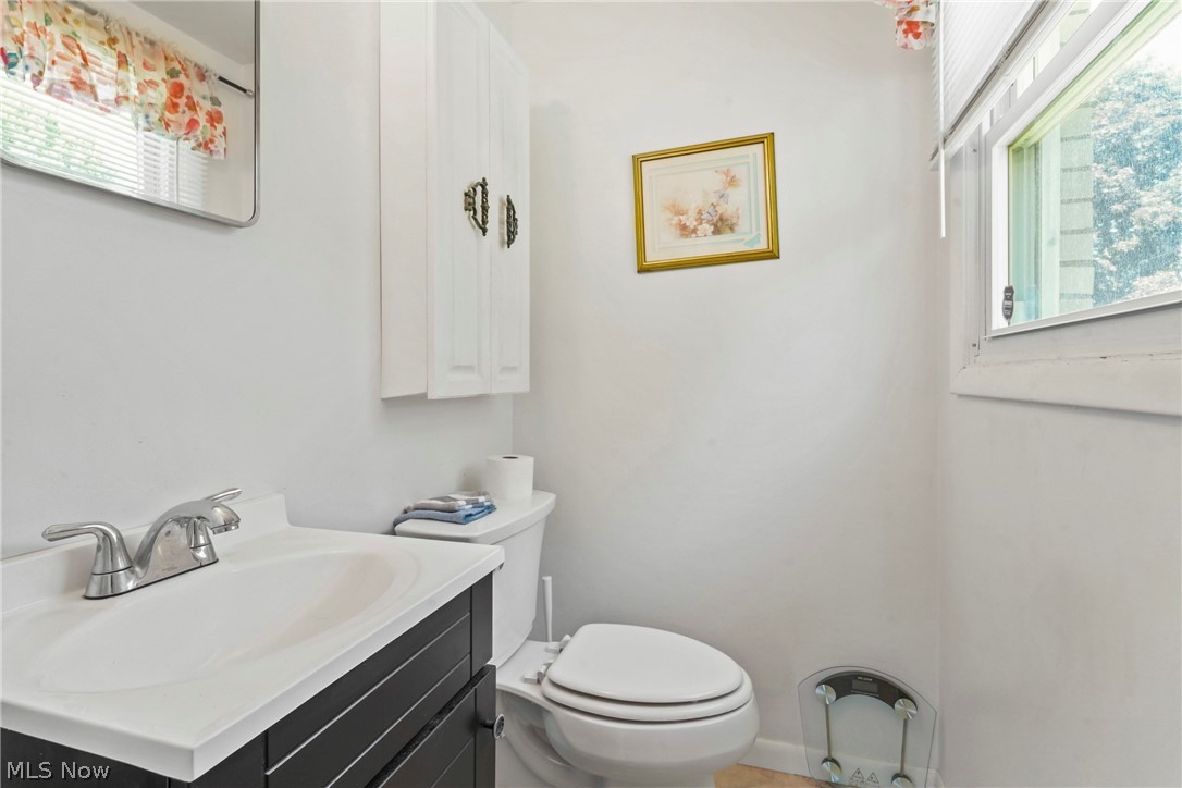 1005 Leslie Lane Girard OH 44420