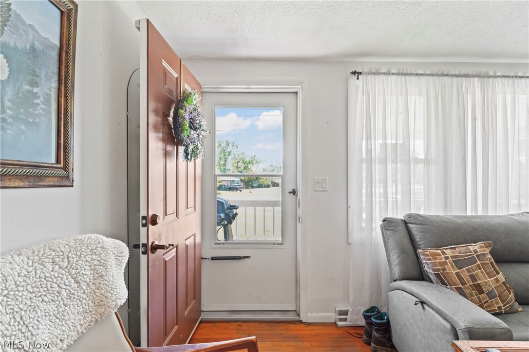 1005 Leslie Lane Girard OH 44420