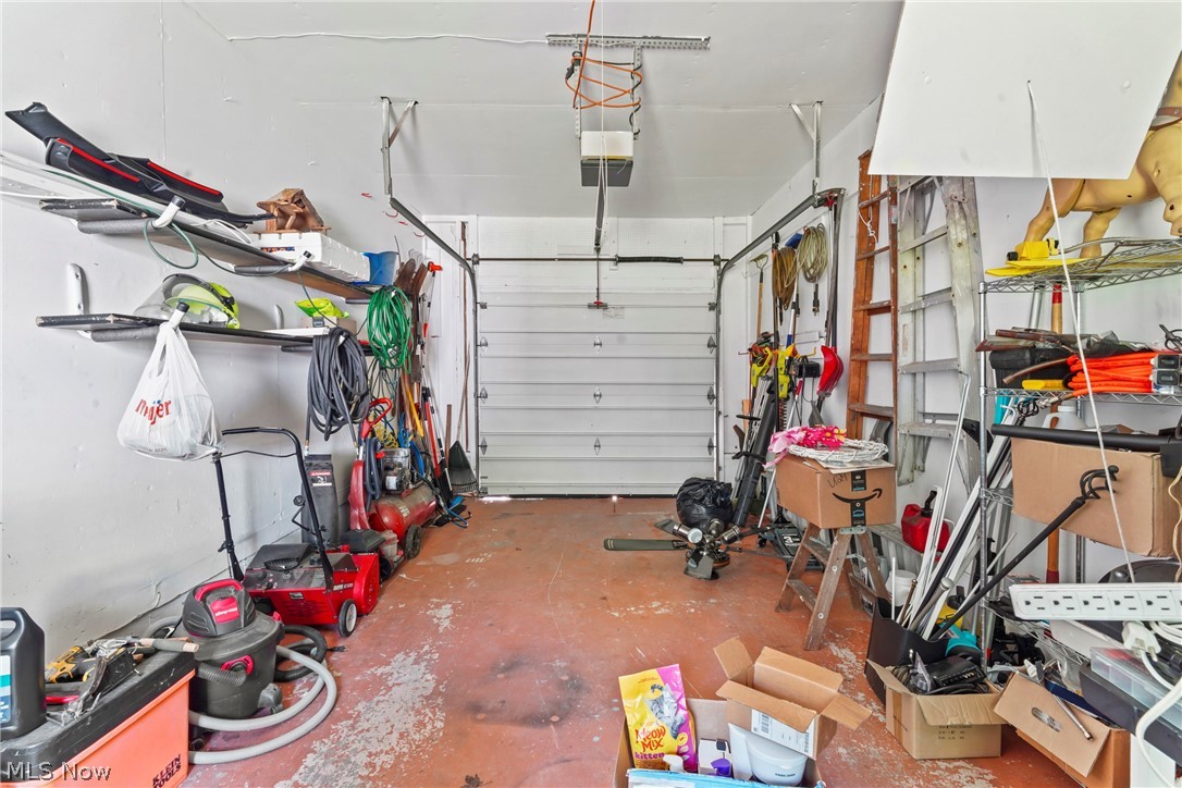 1005 Leslie Lane Girard OH 44420