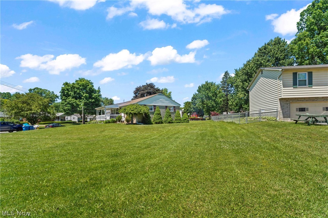 1005 Leslie Lane Girard OH 44420