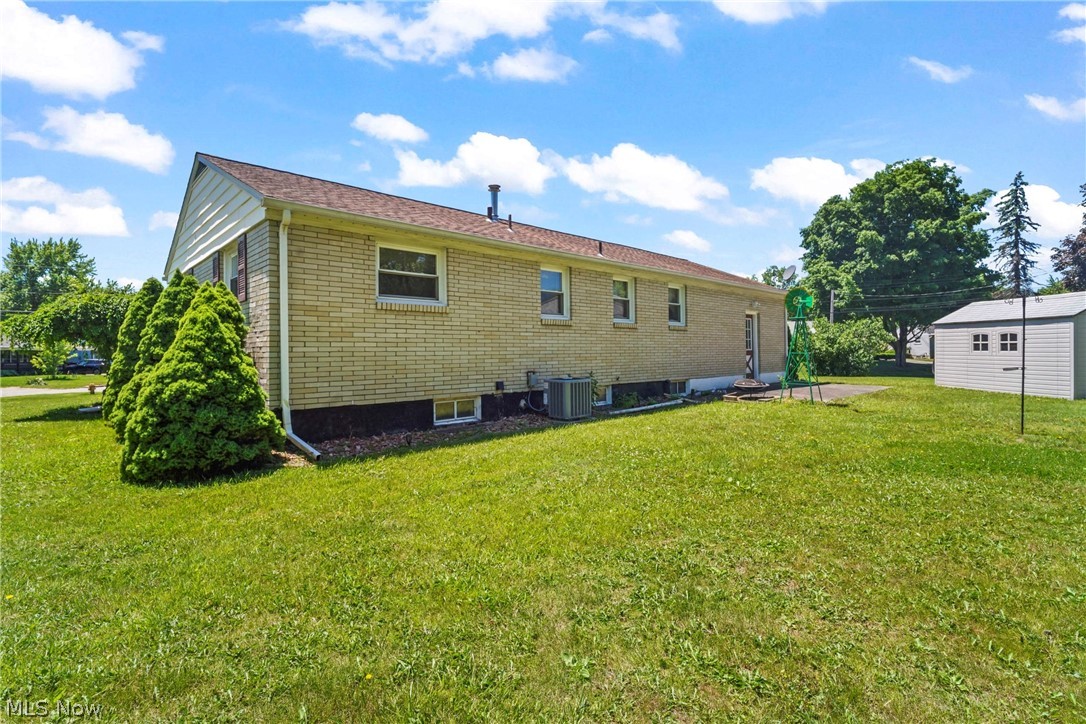 1005 Leslie Lane Girard OH 44420