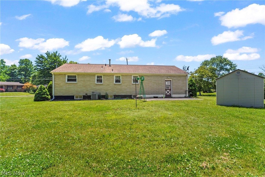 1005 Leslie Lane Girard OH 44420