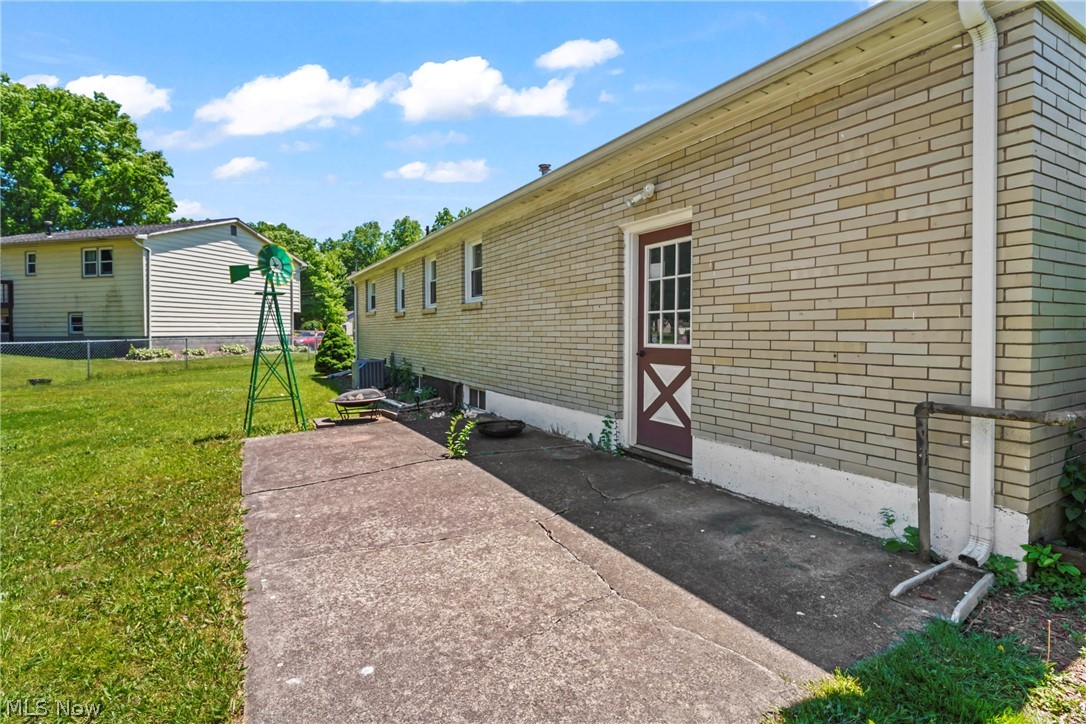 1005 Leslie Lane Girard OH 44420