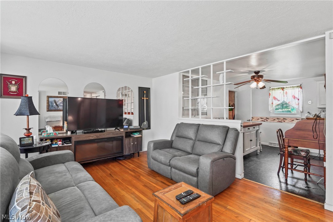 1005 Leslie Lane Girard OH 44420