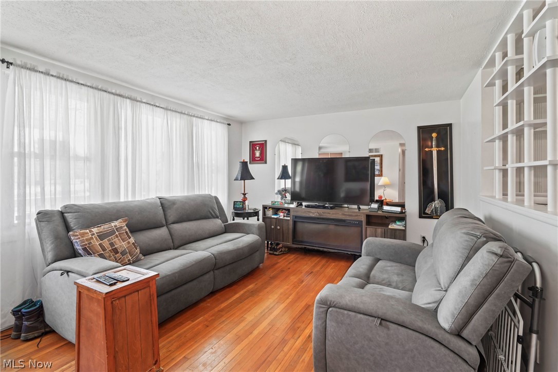 1005 Leslie Lane Girard OH 44420