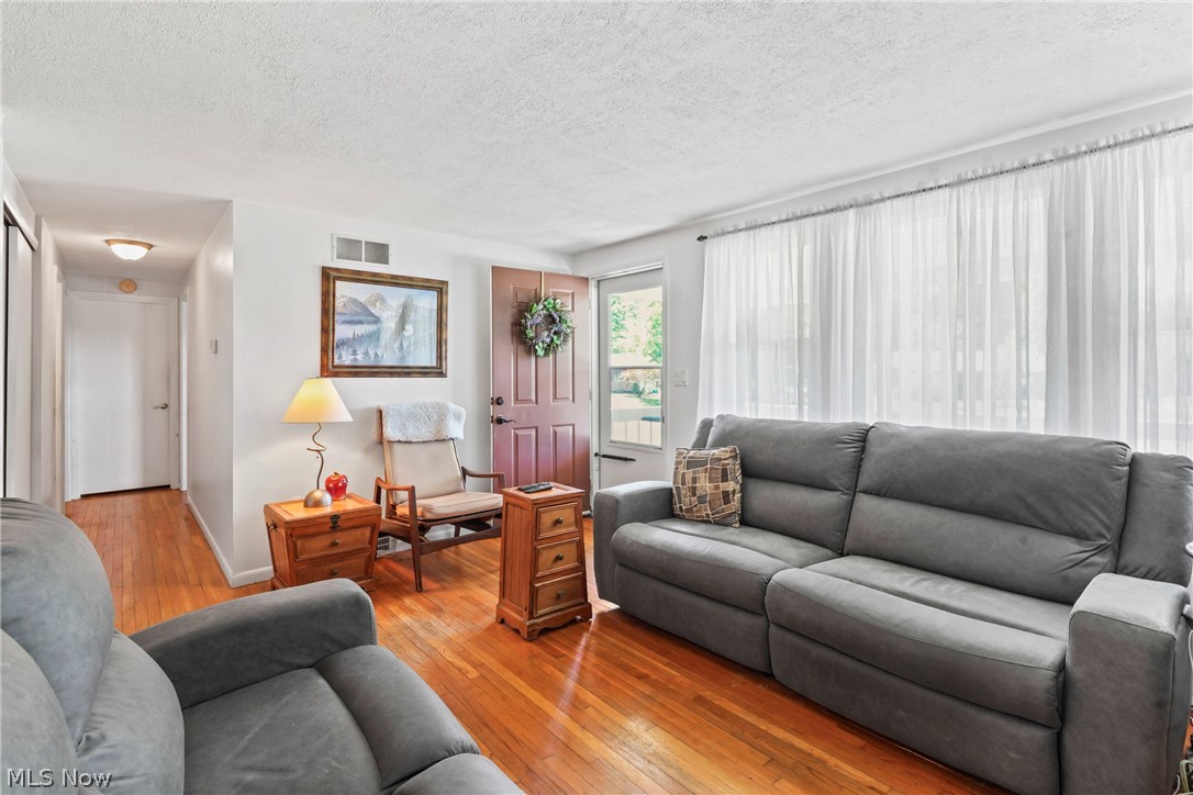 1005 Leslie Lane Girard OH 44420