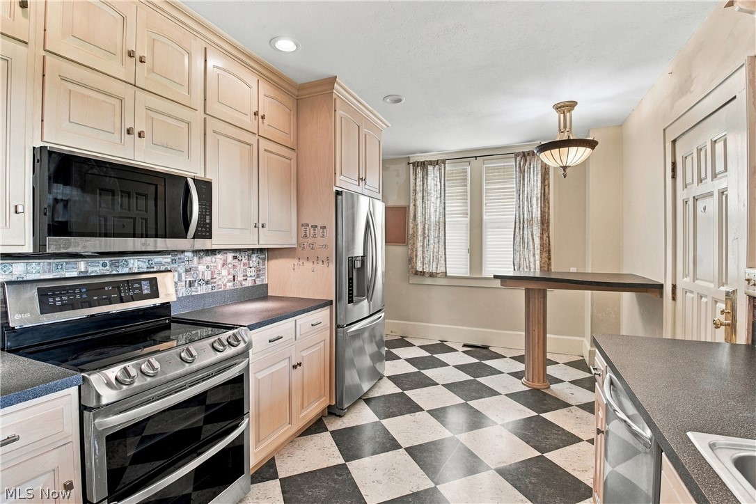 2960 S River Road Zanesville OH 43701