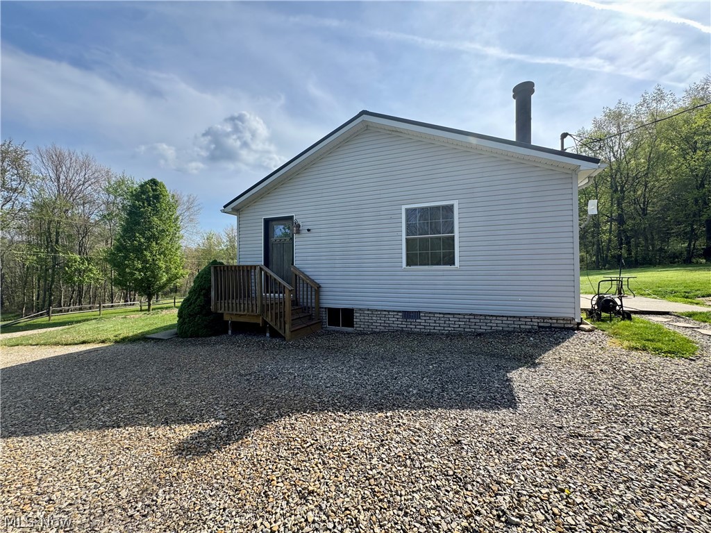 1816 Mud Run Road SE New Philadelphia OH 44663