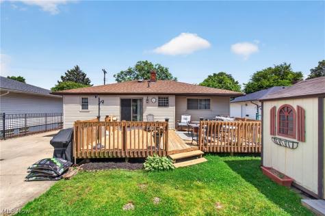 1105 Birch Lane Cleveland OH 44109