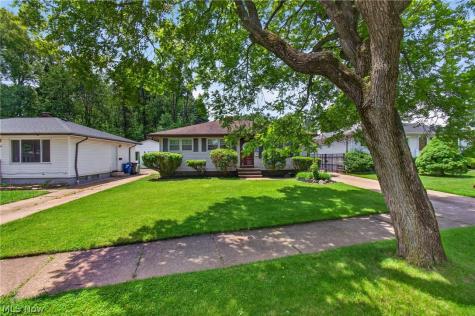1105 Birch Lane Cleveland OH 44109