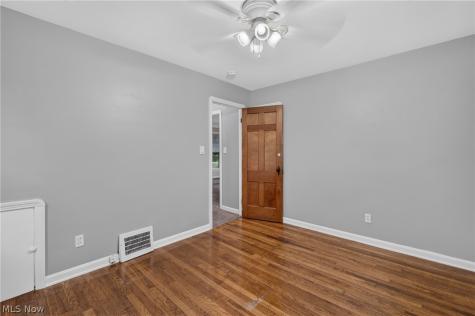 13113 Saint James Avenue Cleveland OH 44135