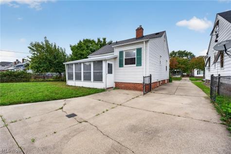 13113 Saint James Avenue Cleveland OH 44135
