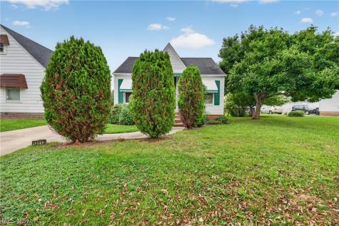 13113 Saint James Avenue Cleveland OH 44135