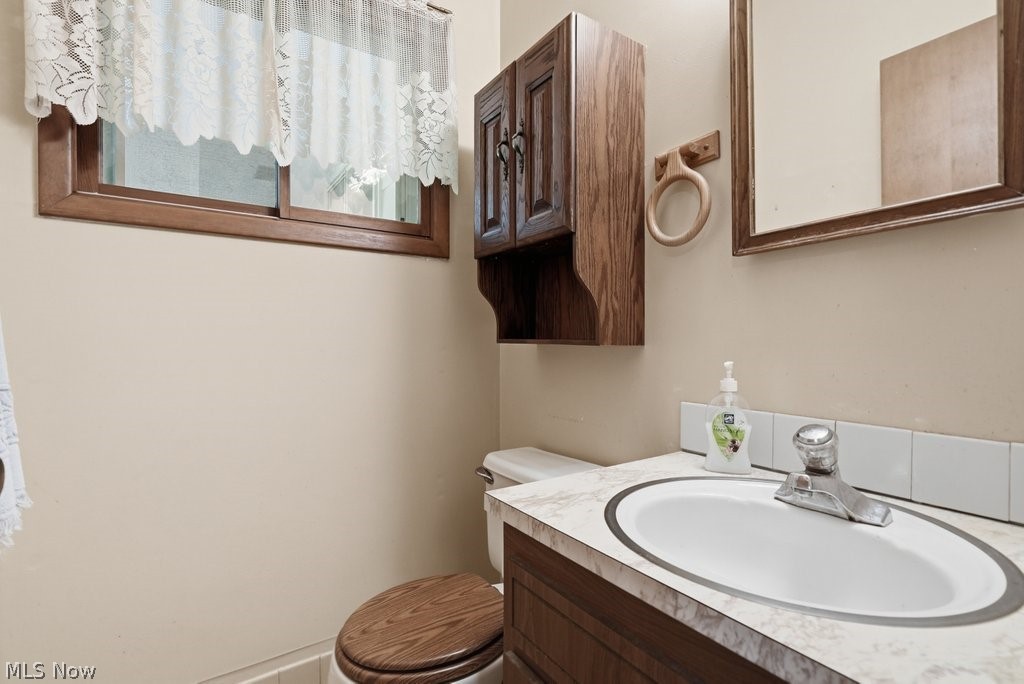 33305 W Sharondale Drive Solon OH 44139