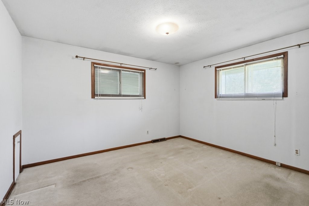 33305 W Sharondale Drive Solon OH 44139