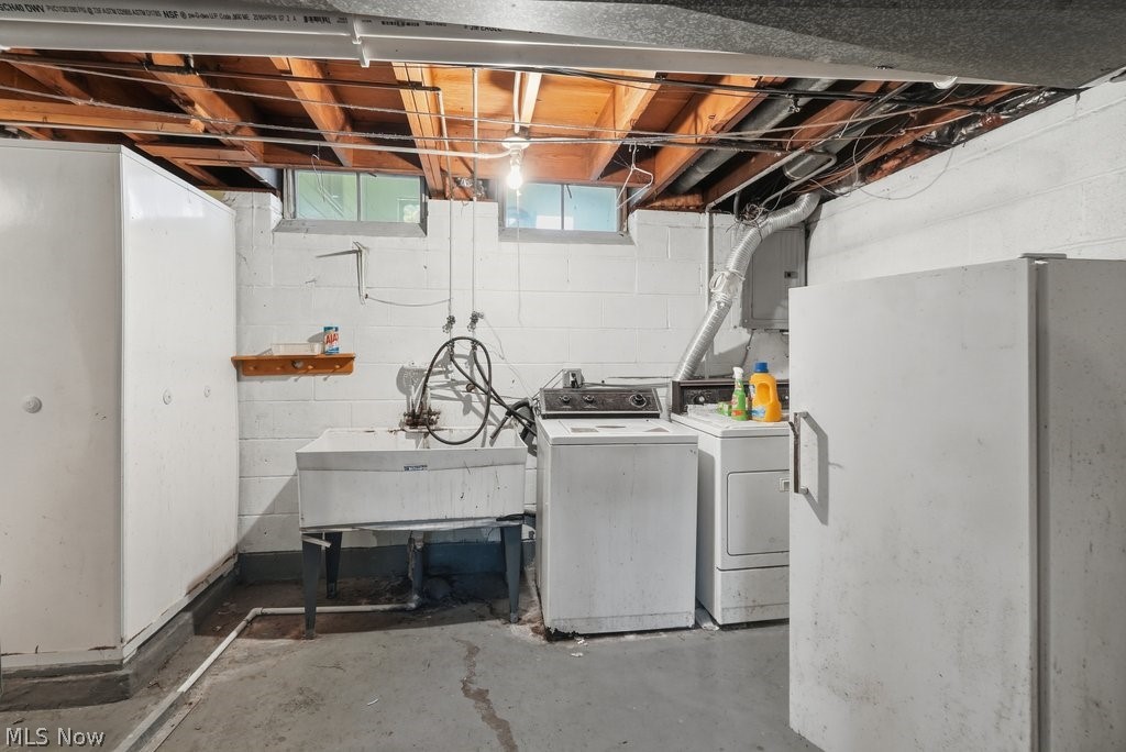 33305 W Sharondale Drive Solon OH 44139