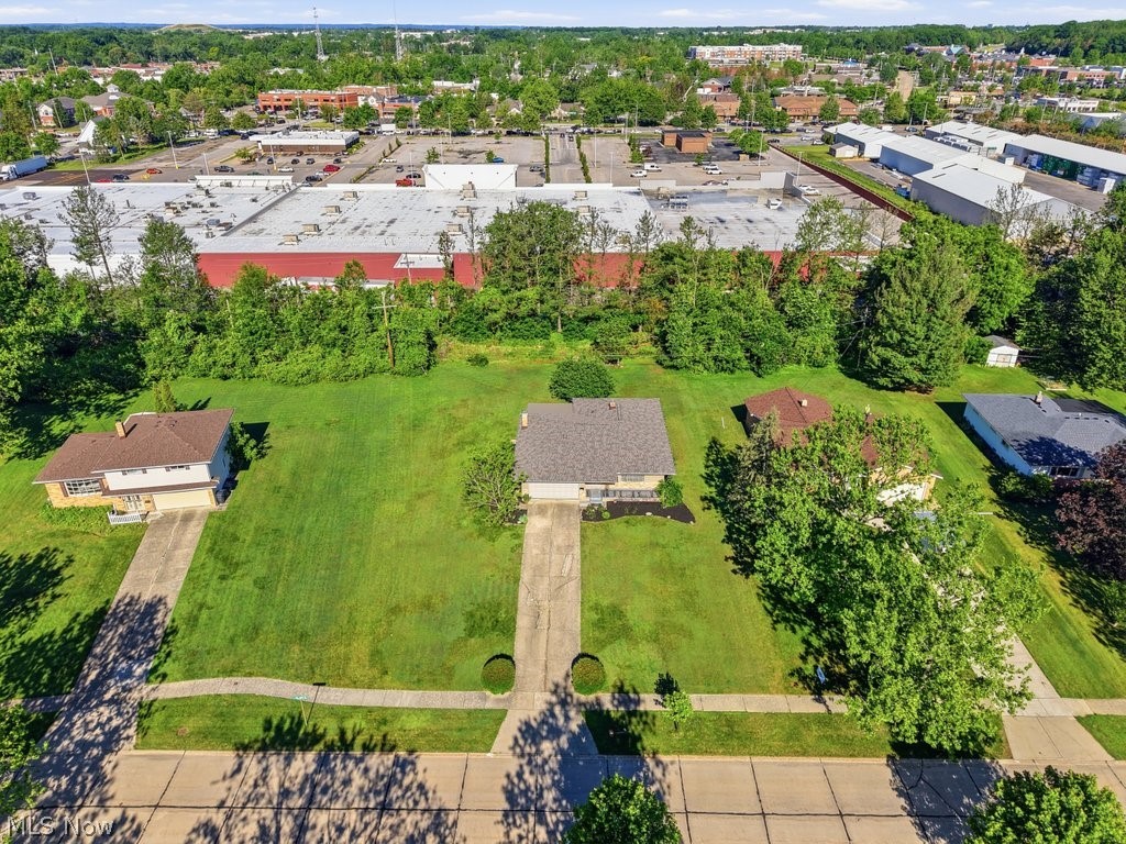 33305 W Sharondale Drive Solon OH 44139