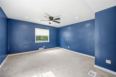 12958 W Pleasant Valley Road Parma OH 44130