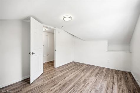 12958 W Pleasant Valley Road Parma OH 44130
