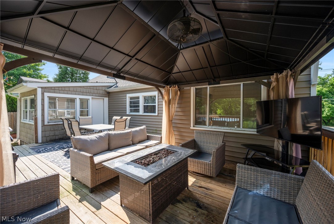 12958 W Pleasant Valley Road Parma OH 44130