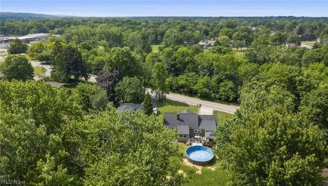 12958 W Pleasant Valley Road Parma OH 44130