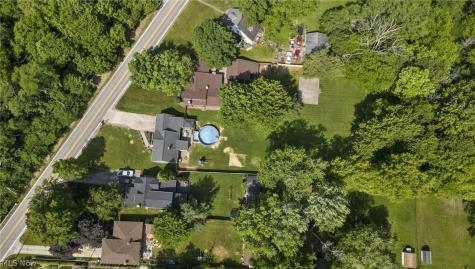 12958 W Pleasant Valley Road Parma OH 44130