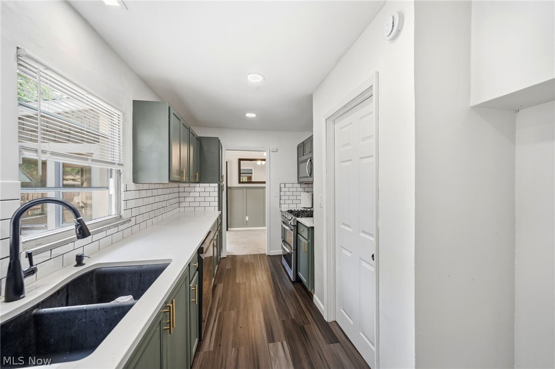 12958 W Pleasant Valley Road Parma OH 44130