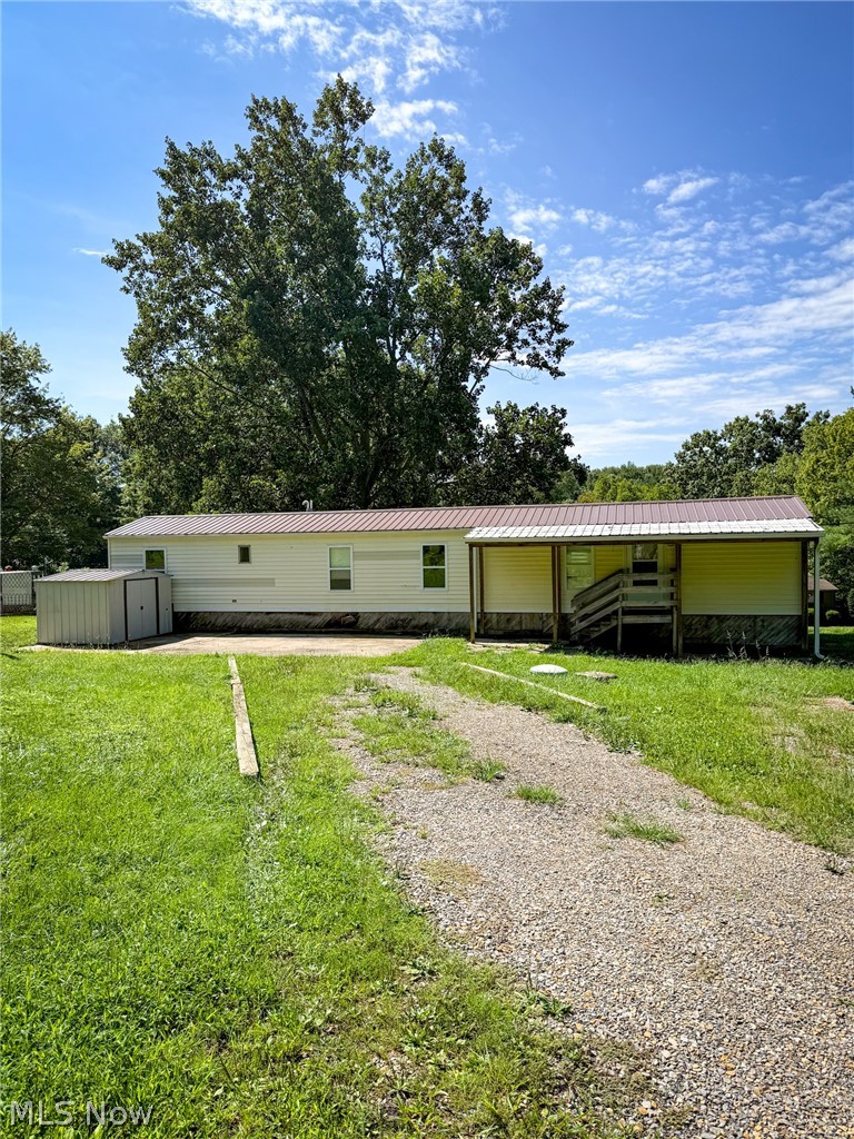 45688 County Road 58 Coshocton OH 43812