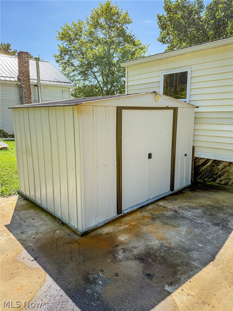 45688 County Road 58 Coshocton OH 43812