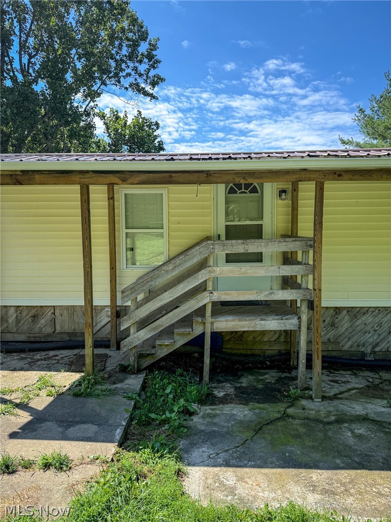 45688 County Road 58 Coshocton OH 43812
