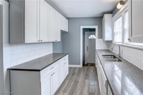 3211 W 116th Street Cleveland OH 44111
