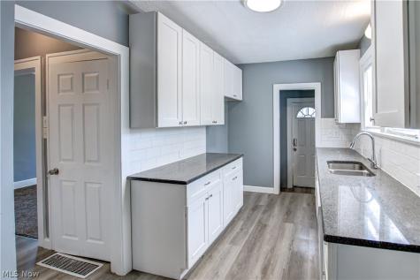3211 W 116th Street Cleveland OH 44111