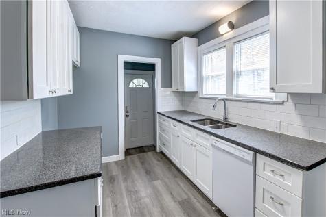 3211 W 116th Street Cleveland OH 44111