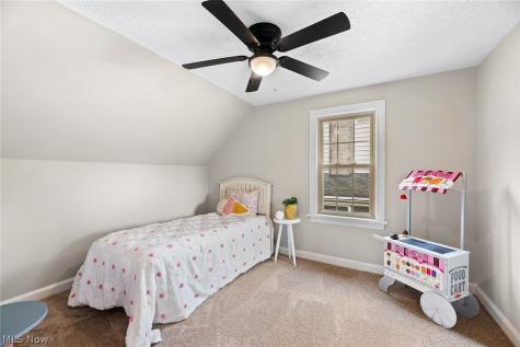 2015 32nd Street NW Canton OH 44709