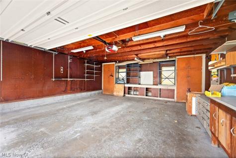 2015 32nd Street NW Canton OH 44709