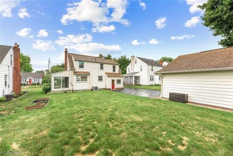 2015 32nd Street NW Canton OH 44709