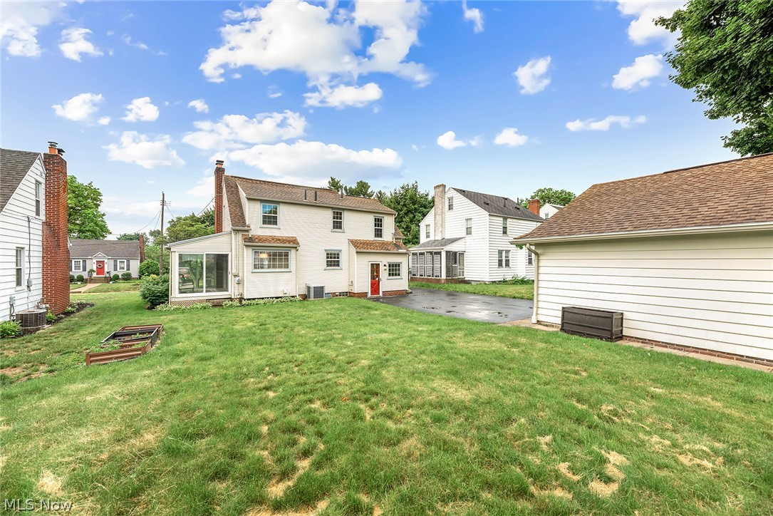 2015 32nd Street NW Canton OH 44709