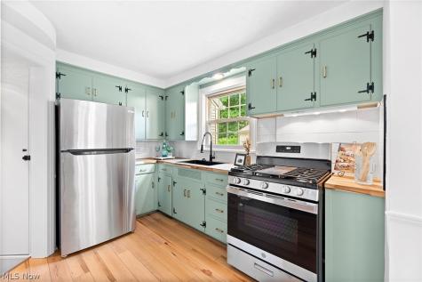 2015 32nd Street NW Canton OH 44709