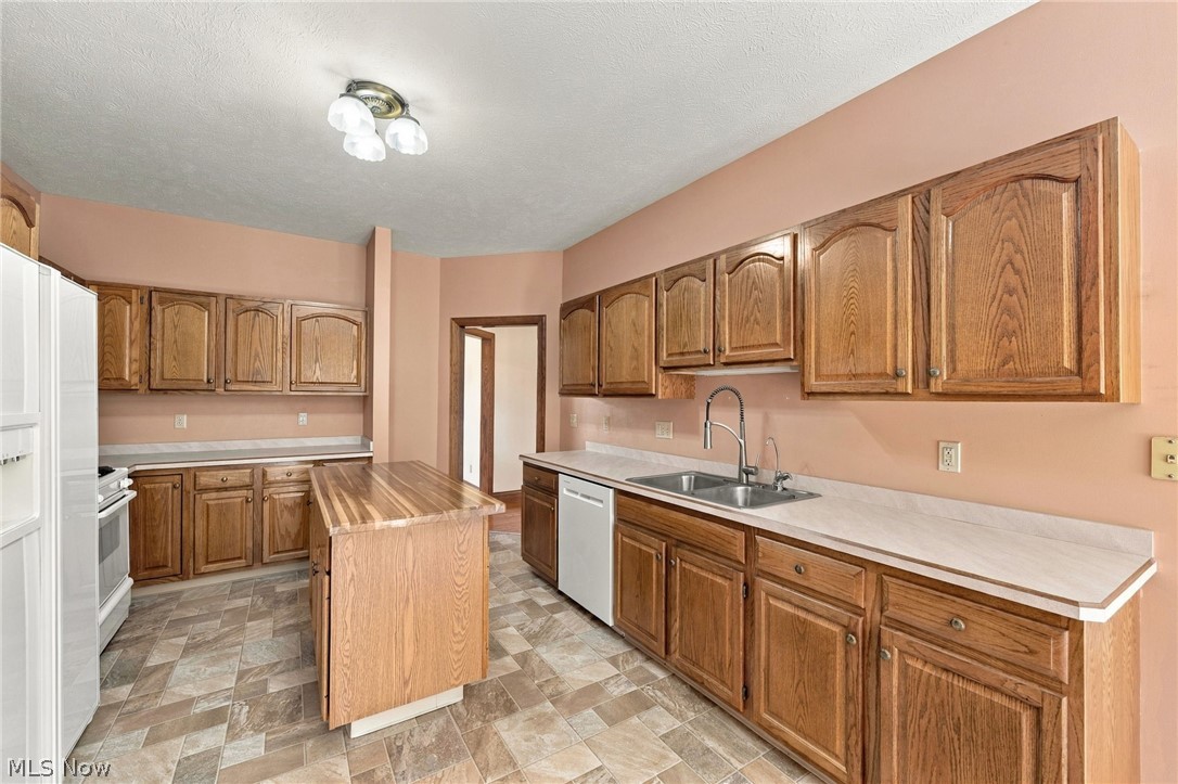 11735 Tall Pines Drive Chardon OH 44024