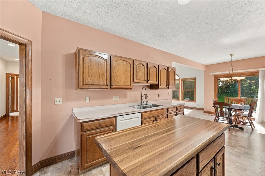 11735 Tall Pines Drive Chardon OH 44024